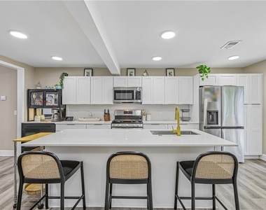 3898 Skidmore Drive - Photo Thumbnail 15