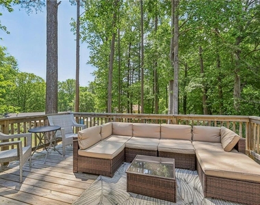 3898 Skidmore Drive - Photo Thumbnail 18