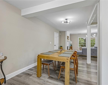 3898 Skidmore Drive - Photo Thumbnail 11