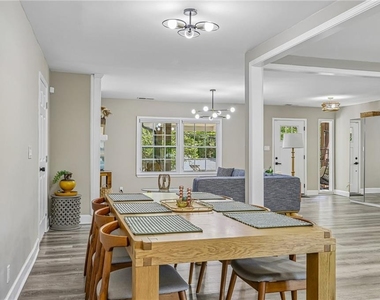3898 Skidmore Drive - Photo Thumbnail 12