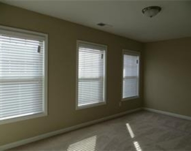 456 Fieldview Lane - Photo Thumbnail 11