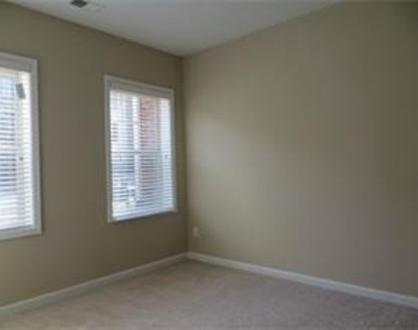 456 Fieldview Lane - Photo Thumbnail 13