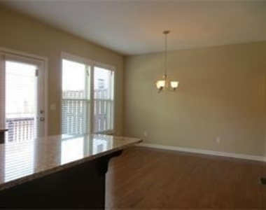 456 Fieldview Lane - Photo Thumbnail 2