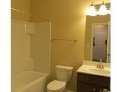 456 Fieldview Lane - Photo Thumbnail 14
