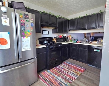 6492 Charter Way - Photo Thumbnail 4