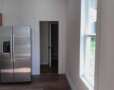 248 Madison Street - Photo Thumbnail 4