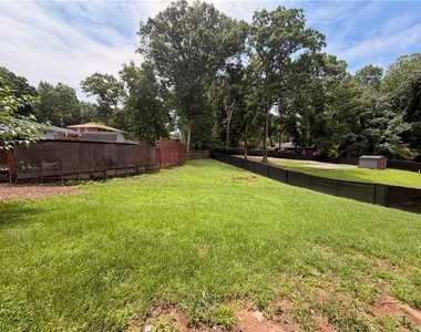 2401 Dawn Court - Photo Thumbnail 10