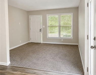 2401 Dawn Court - Photo Thumbnail 2
