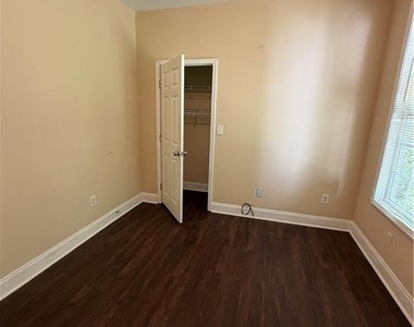 1903 Chattahoochee Place - Photo Thumbnail 4