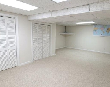 4910 Gold Mine Drive - Photo Thumbnail 15
