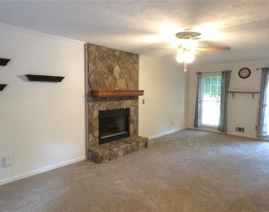 4910 Gold Mine Drive - Photo Thumbnail 2