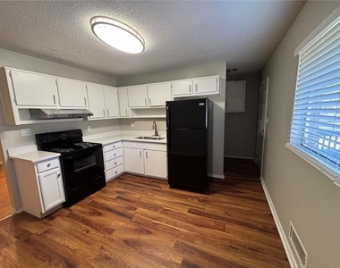 8117 Attleboro Drive - Photo Thumbnail 3