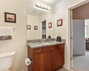 250 Pharr Road Ne - Photo Thumbnail 7