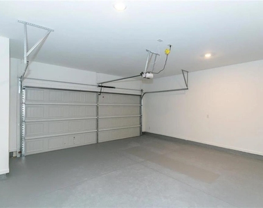 1515 Brantin Drive - Photo Thumbnail 20