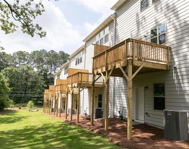 1515 Brantin Drive - Photo Thumbnail 18