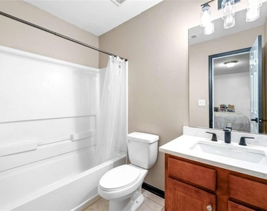 1501 Glen Ivy - Photo Thumbnail 2