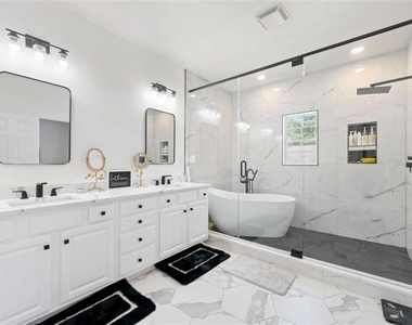1501 Glen Ivy - Photo Thumbnail 13