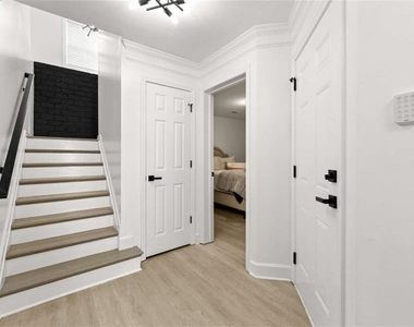 1501 Glen Ivy - Photo Thumbnail 3