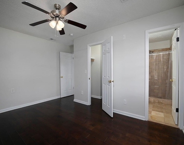 1018 Old Holcomb Bridge Road - Photo Thumbnail 22