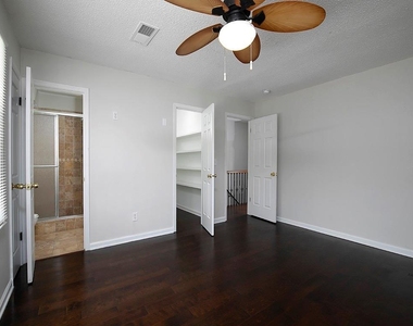 1018 Old Holcomb Bridge Road - Photo Thumbnail 18