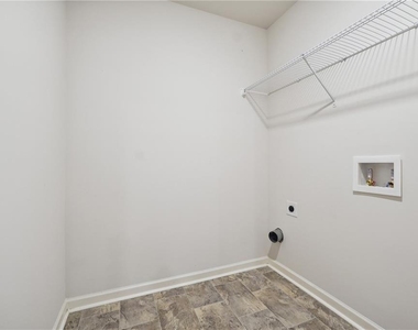 100 Fernbrook Trail - Photo Thumbnail 24