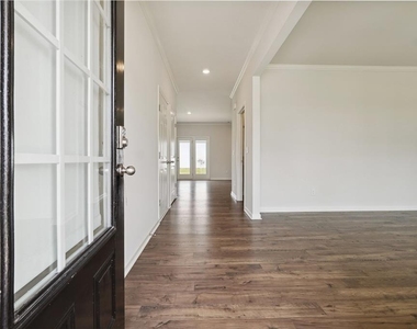 100 Fernbrook Trail - Photo Thumbnail 1
