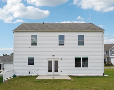 100 Fernbrook Trail - Photo Thumbnail 26