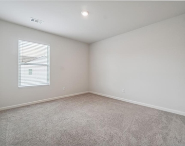 100 Fernbrook Trail - Photo Thumbnail 17