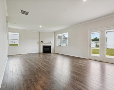 100 Fernbrook Trail - Photo Thumbnail 10