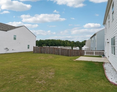 100 Fernbrook Trail - Photo Thumbnail 25