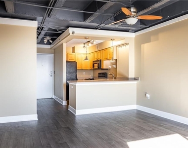 2479 Peachtree Road Ne - Photo Thumbnail 11