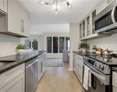 9 Ivy Gates Ne - Photo Thumbnail 13