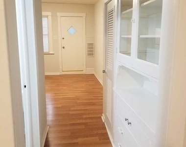 2026 N Kedvale Avenue - Photo Thumbnail 5