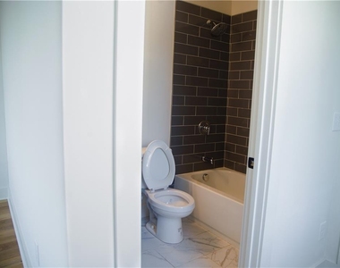 1350 May Avenue Se - Photo Thumbnail 5