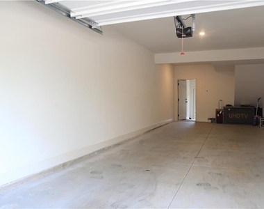 1350 May Avenue Se - Photo Thumbnail 9
