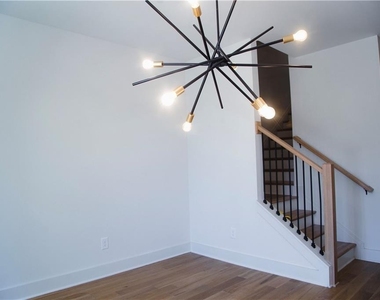 1350 May Avenue Se - Photo Thumbnail 7
