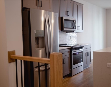 1350 May Avenue Se - Photo Thumbnail 14