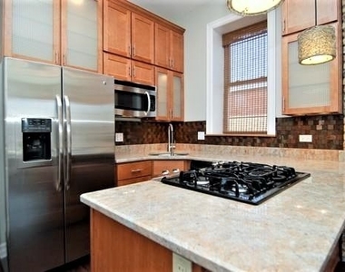 1744 W Augusta Boulevard - Photo Thumbnail 3