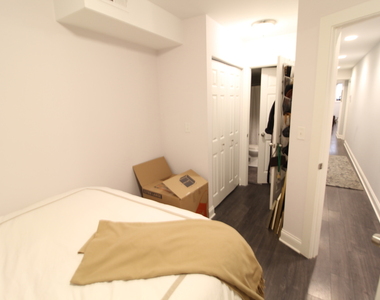 2329 W Barry Avenue - Photo Thumbnail 7