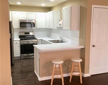 2040 Keenland Court - Photo Thumbnail 3