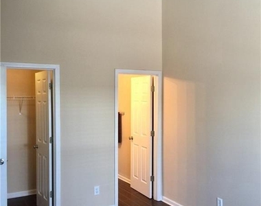 2040 Keenland Court - Photo Thumbnail 8