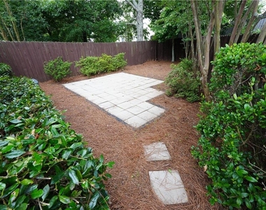 2040 Keenland Court - Photo Thumbnail 10