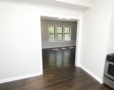 1542 W Waveland Avenue - Photo Thumbnail 4