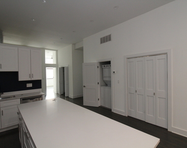 1474 N Milwaukee Avenue - Photo Thumbnail 6