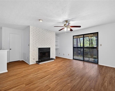 903 Cumberland Court - Photo Thumbnail 5