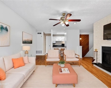 903 Cumberland Court - Photo Thumbnail 1