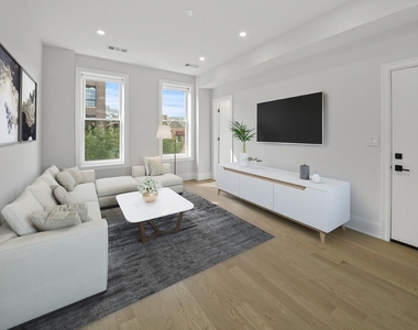 1241 N Bosworth Avenue - Photo Thumbnail 1