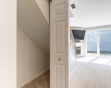 2529 Bordeaux Lane - Photo Thumbnail 10
