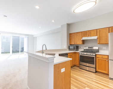 2529 Bordeaux Lane - Photo Thumbnail 7