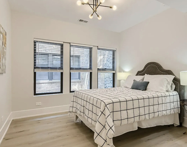 1420 W Winnemac Avenue - Photo Thumbnail 20